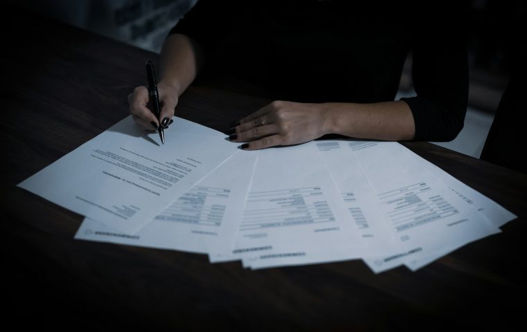 Rà soát tài liệu và bảng ghi
